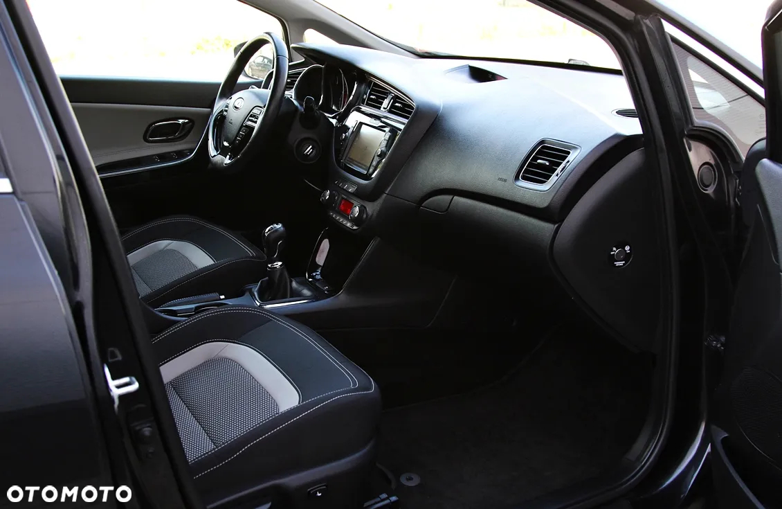Kia Ceed 1.4 L Business Line - 33
