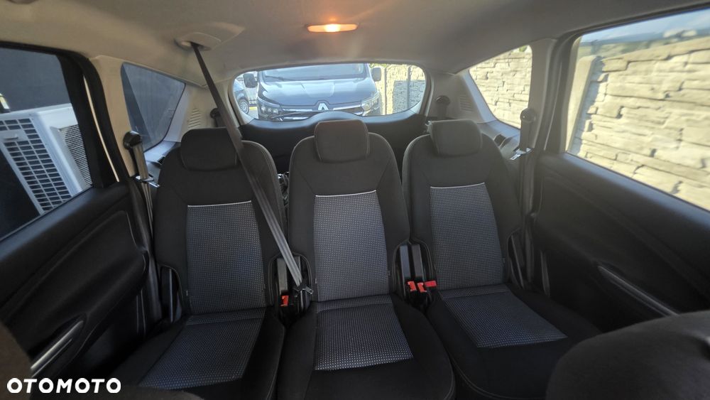 Ford S-Max - 7
