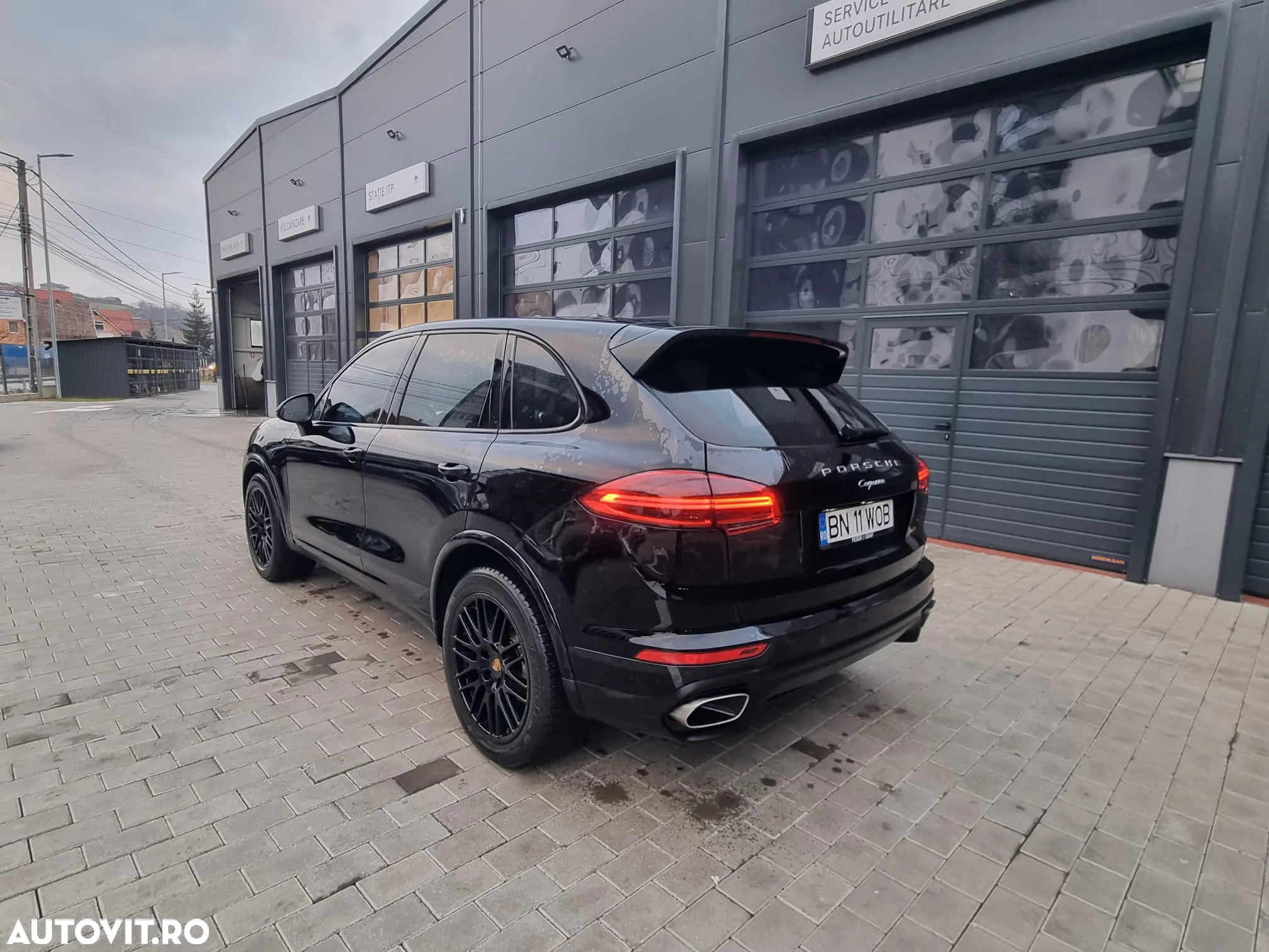 Porsche Cayenne Diesel Platinum Edition - 4