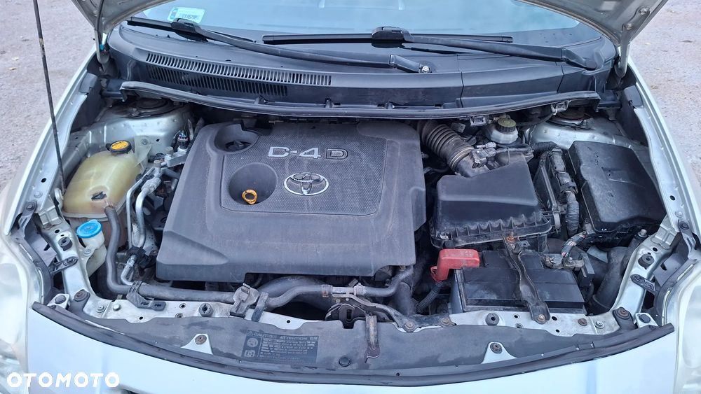 Toyota Auris 1.4 D-4D Terra - 17