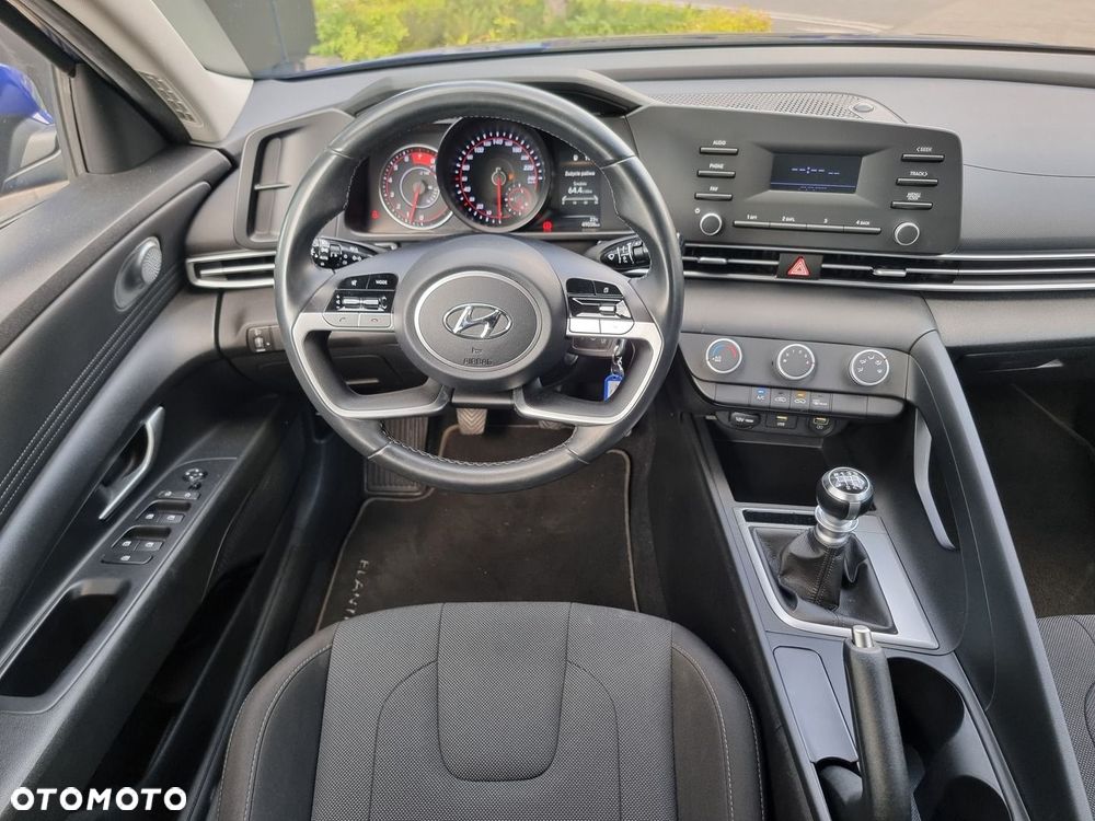 Hyundai Elantra 1.6 Modern - 27