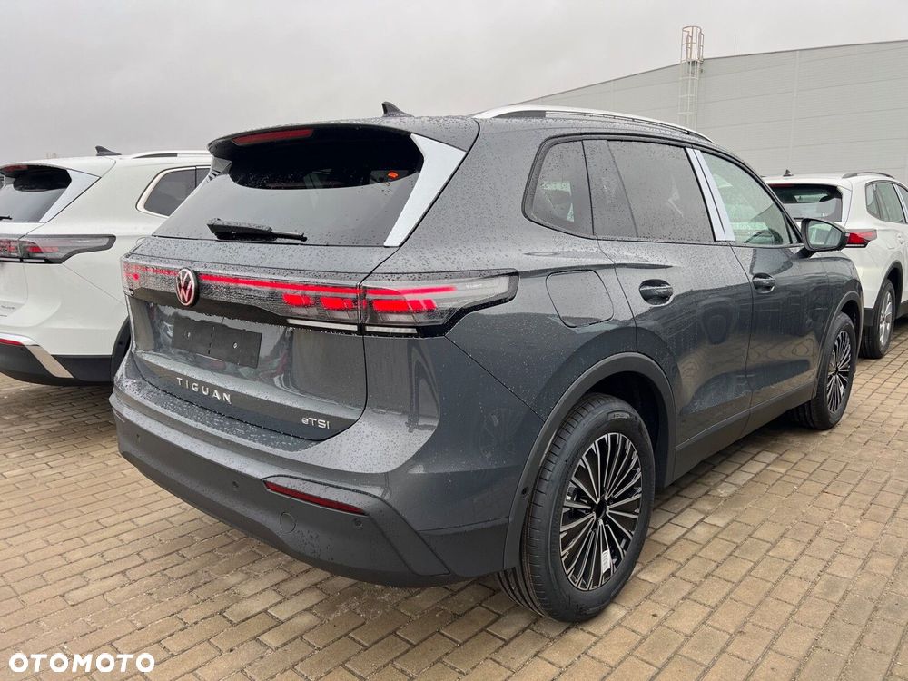 Volkswagen Tiguan - 3