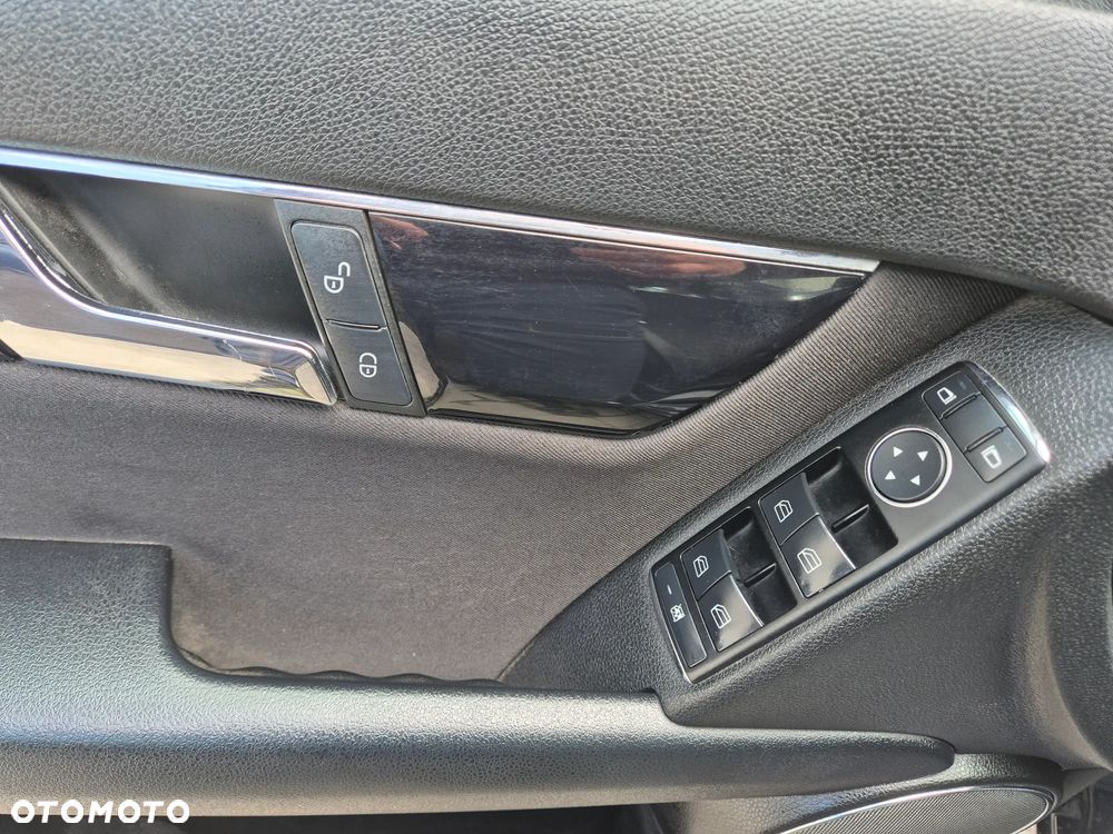 Mercedes-Benz Klasa C 200 CDI Classic - 10