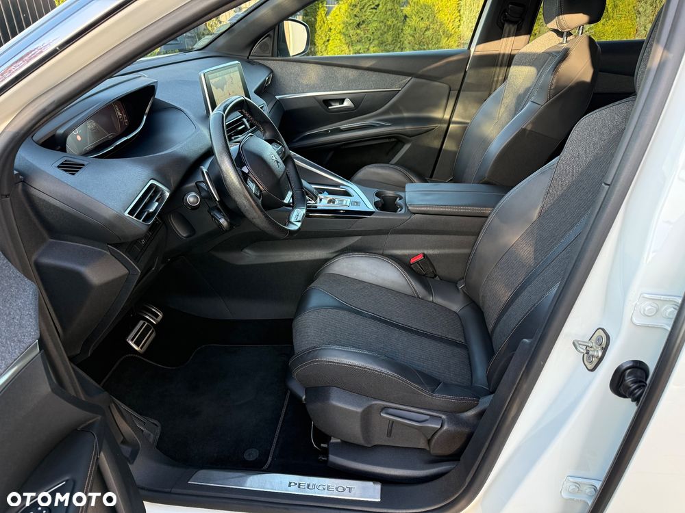 Peugeot 3008 - 11