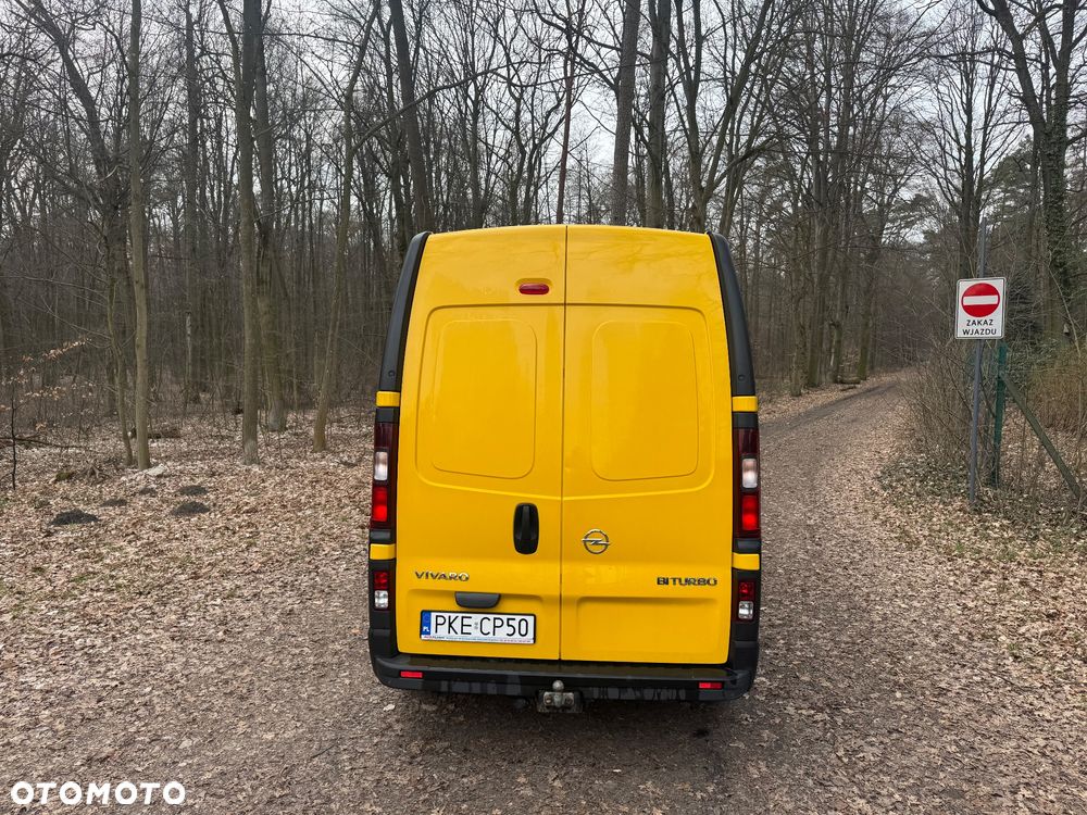 Opel Vivaro - 10