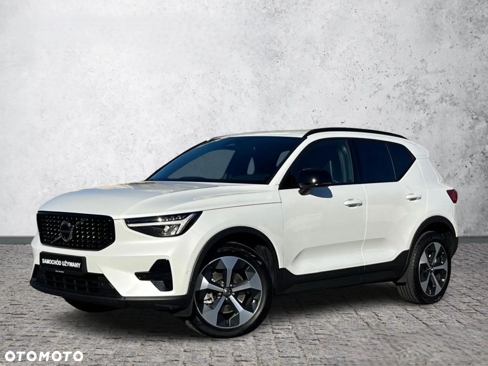 Volvo XC 40 B3 Plus Dark - 1