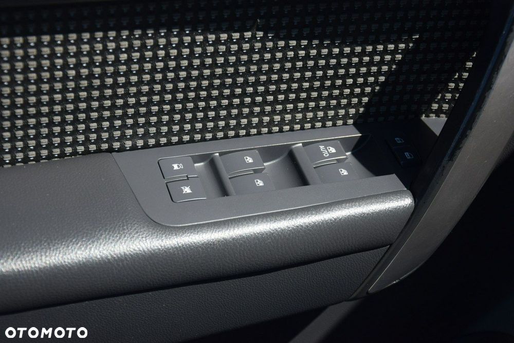 Chevrolet Captiva - 32