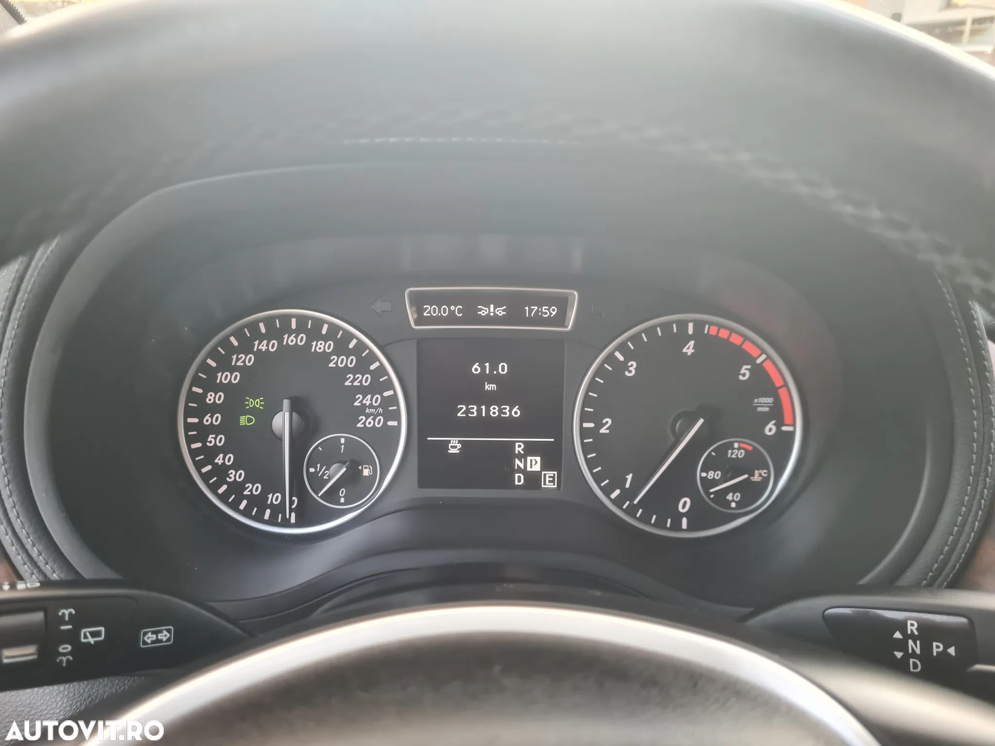 Mercedes-Benz B 200 CDI (BlueEFFICIENCY) 7G-DCT - 29