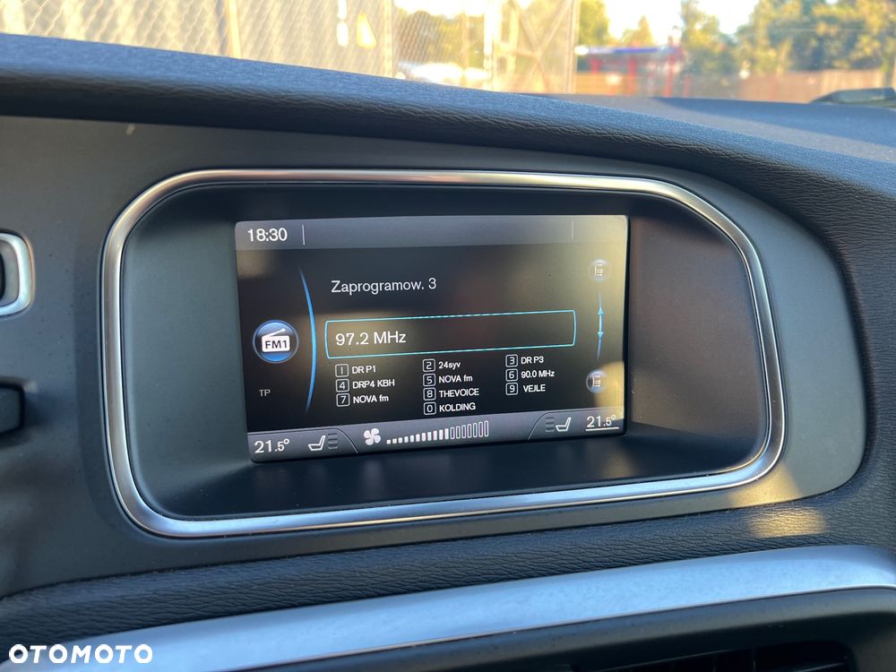Volvo V40 Cross Country D2 Momentum - 25