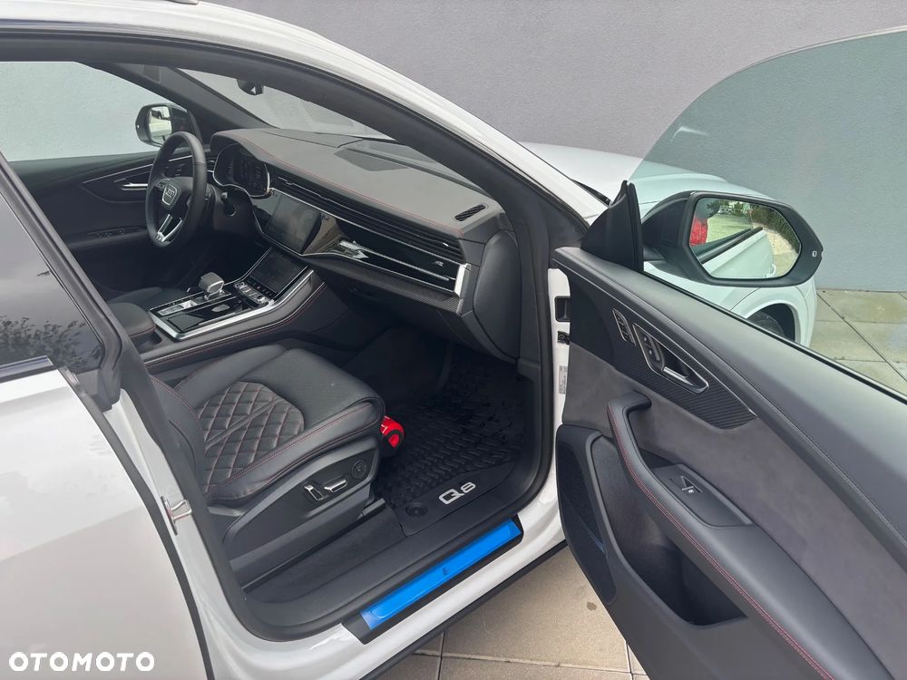 Audi Q8 - 10