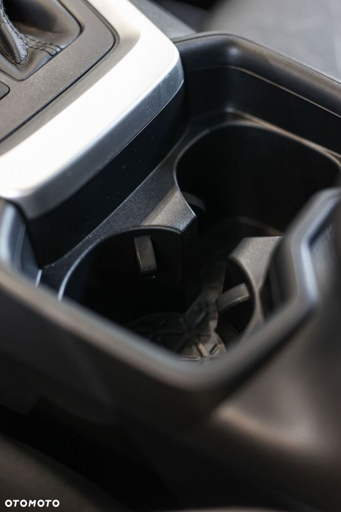 Toyota RAV4 2.5 Hybrid Comfort 4x2 - 36