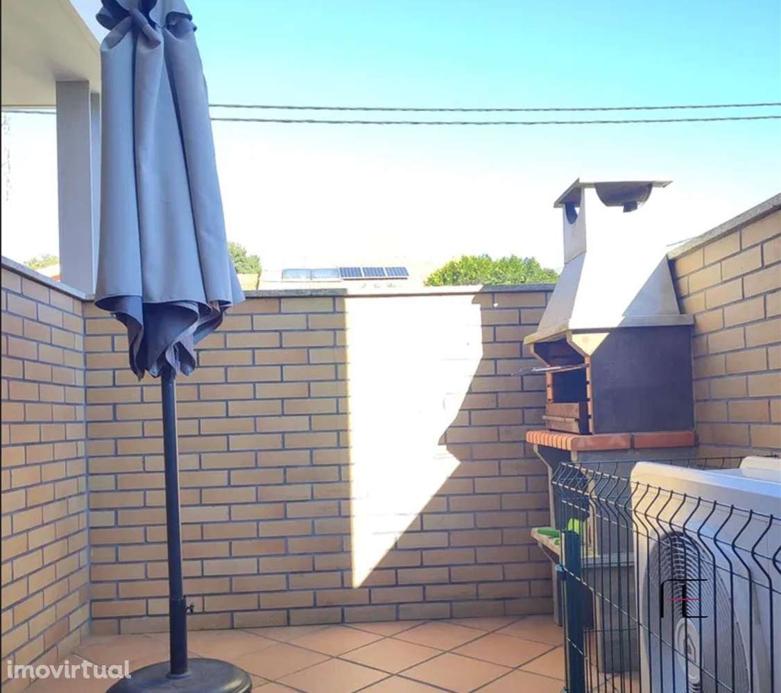 Moradia Geminada T4 Venda em Serzedo e Perosinho,Vila Nova de Gaia - Grande imagem: 5/35