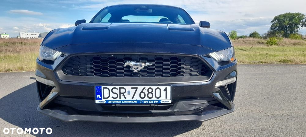 Ford Mustang - 30