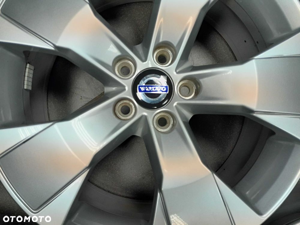 alufelgi 18 4szt oryginał VOLVO XC40 XC60 7,5x18 ET50,5 5x108 - 5