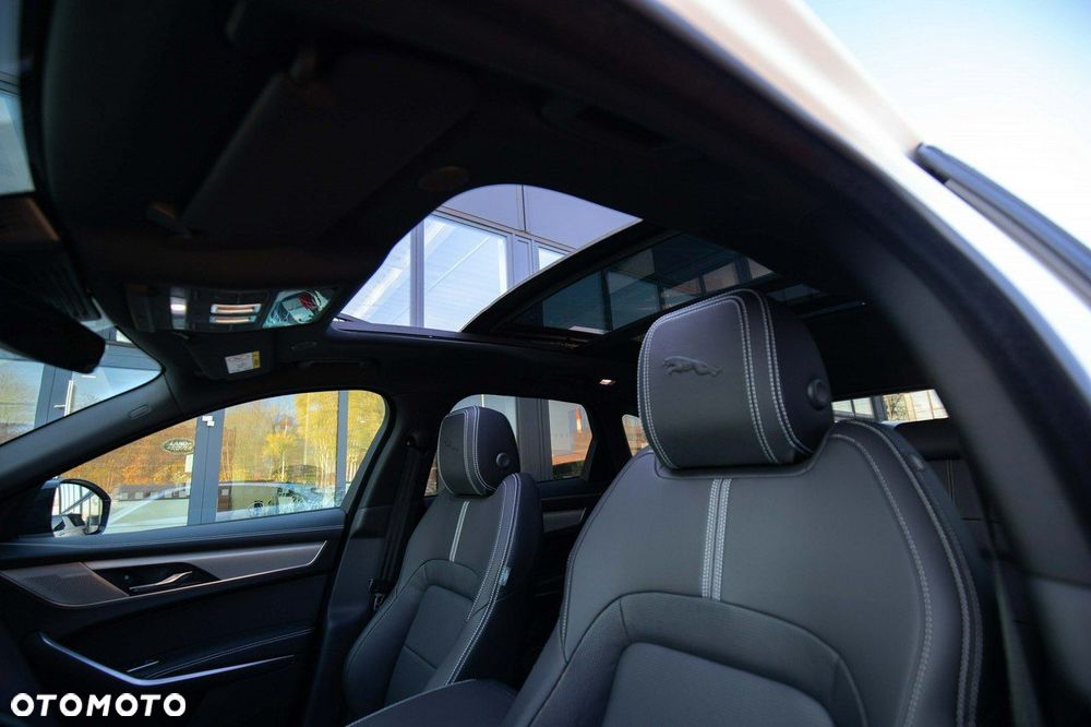 Jaguar F-Pace - 13