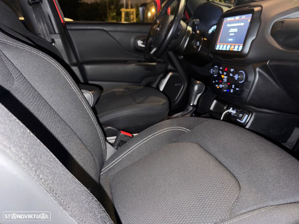 Jeep Renegade 1.3 T Limited S DCT - 16