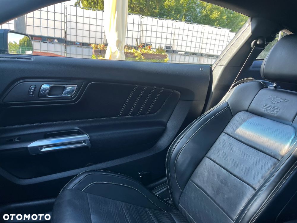Ford Mustang 5.0 V8 GT - 12