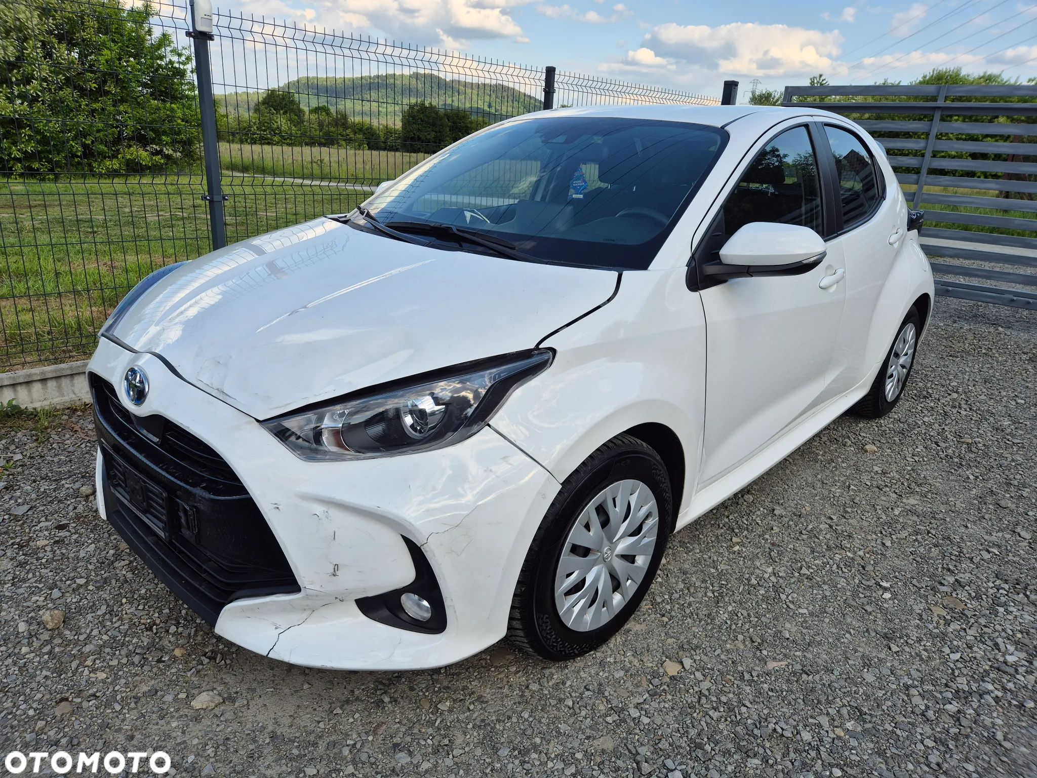 Toyota Yaris Hybrid 1.5 Comfort - 1