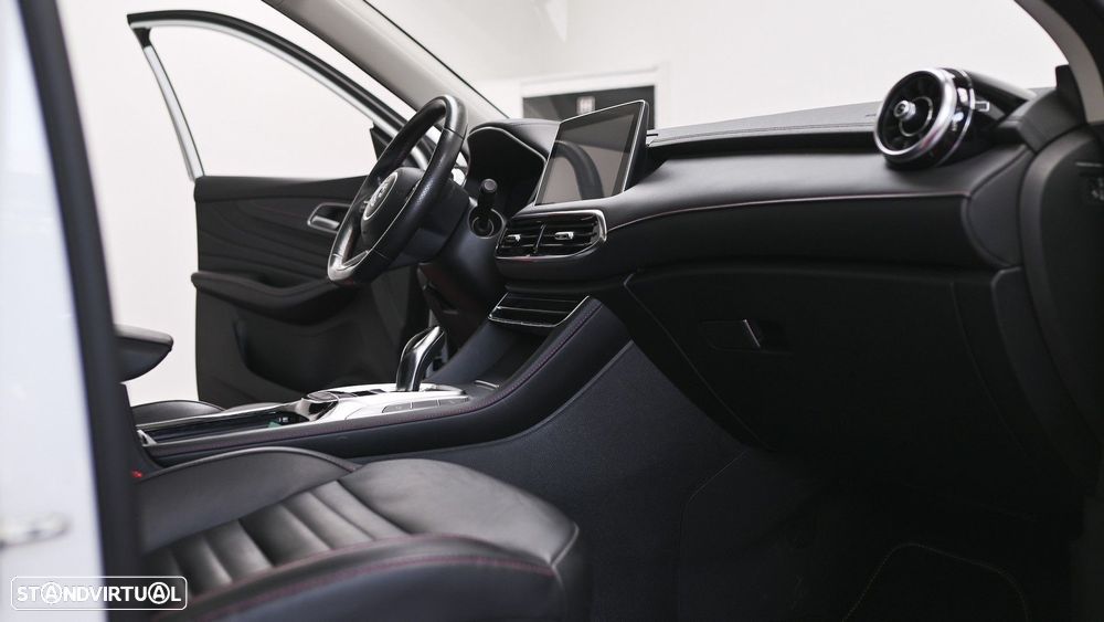 MG EHS 1.5 T-GDI Plug-in Hybrid Luxury - 37
