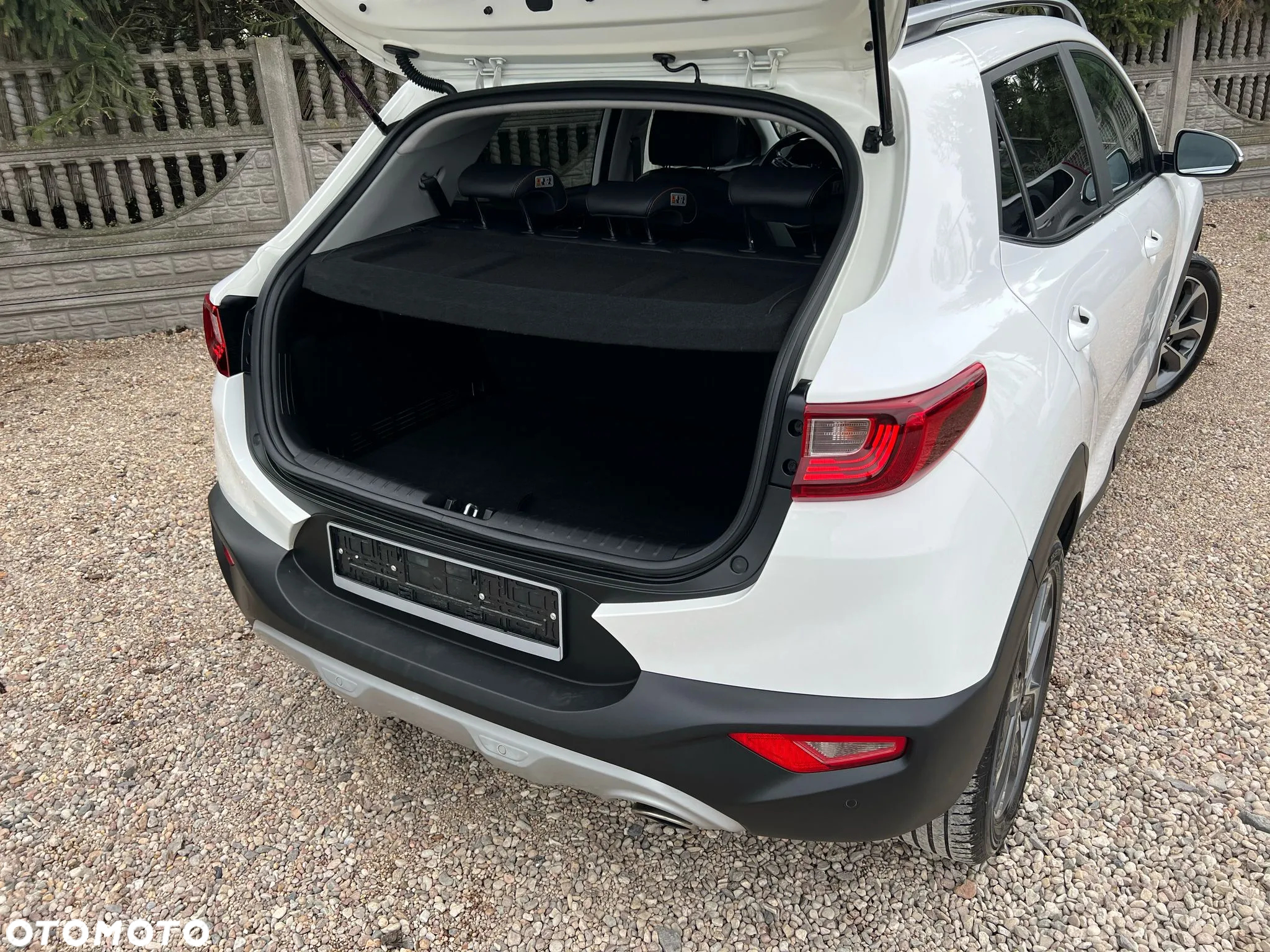 Kia Stonic 1.6 CRDi SCR L - 9
