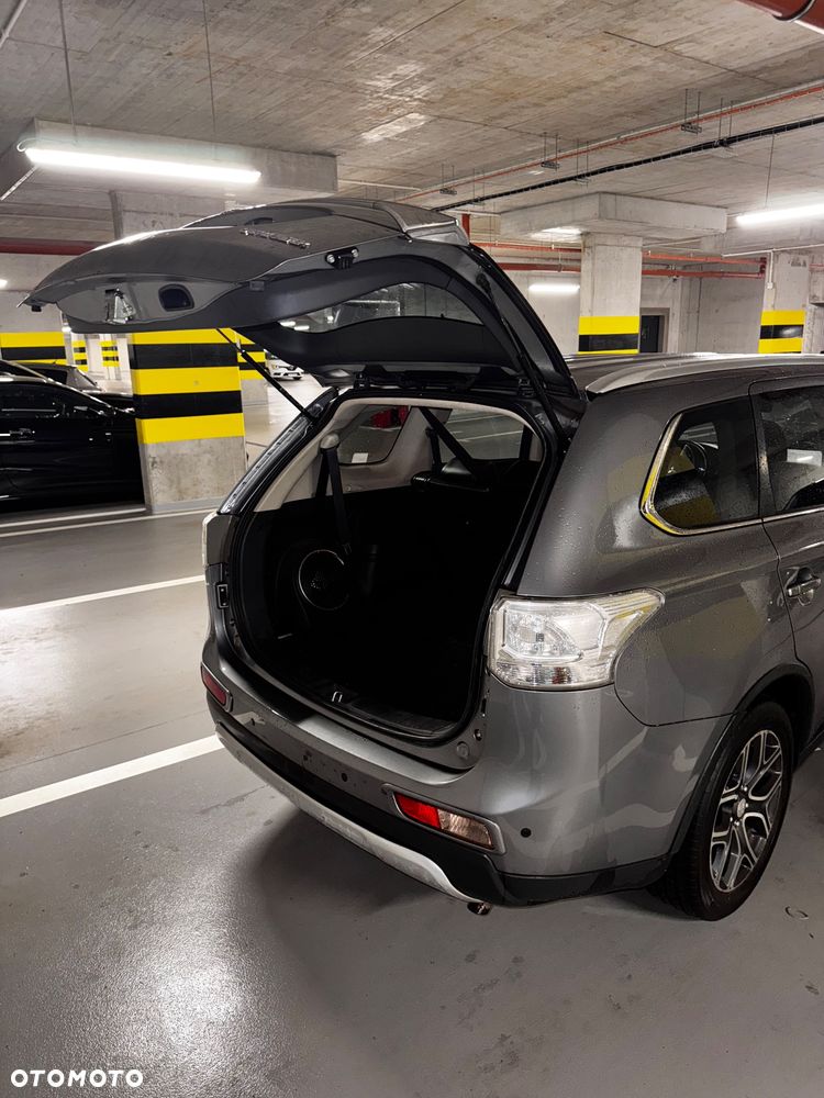 Mitsubishi Outlander 2.2 DID Intense + 4WD - 11