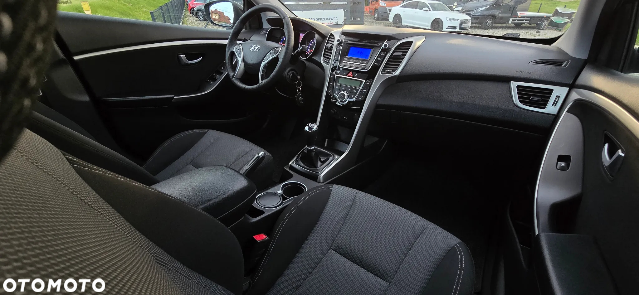 Hyundai i30 blue 1.6 CRDi Trend - 29