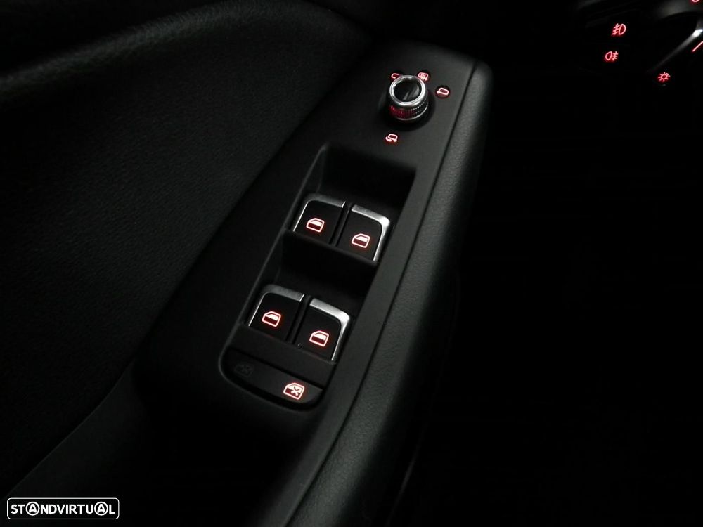 Audi Q5 2.0 TDi quattro S-line S-tronic - 37