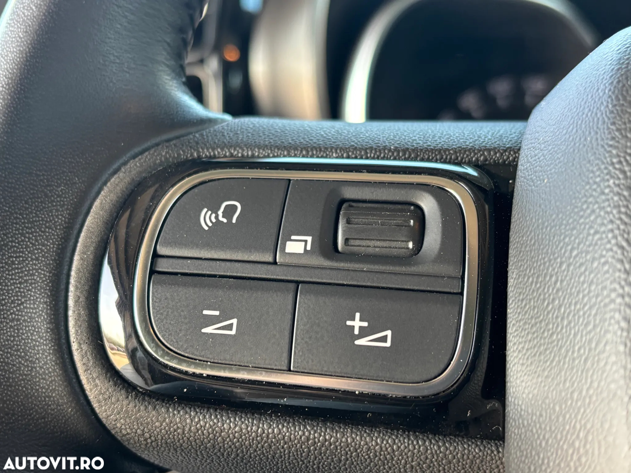Citroën C3 AIRCROSS BlueHDI 100 Stop & Start Shine - 24