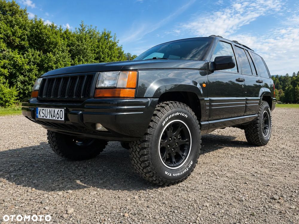 Jeep Grand Cherokee - 1