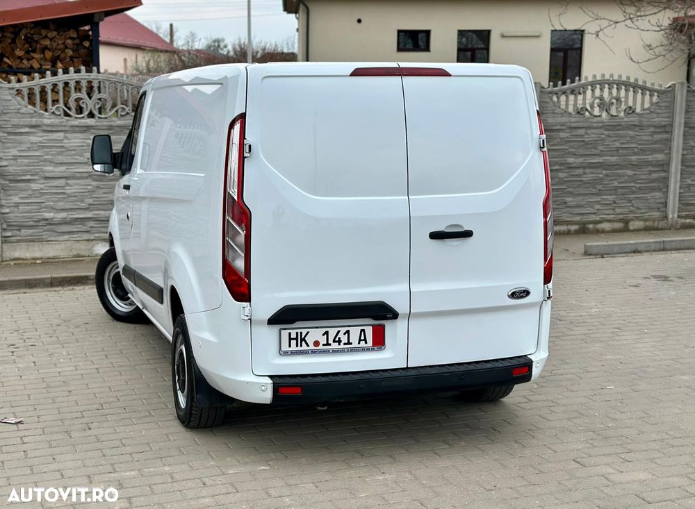 Ford Transit Custom - 11