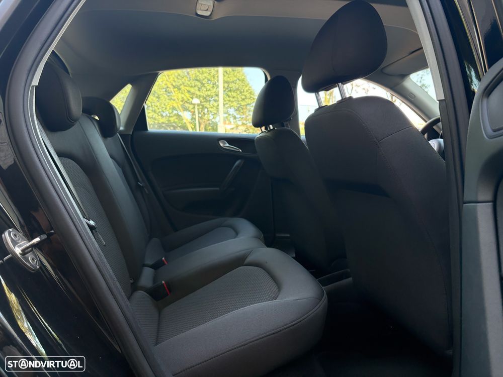 Audi A1 Sportback 1.4 TDI S-line - 16