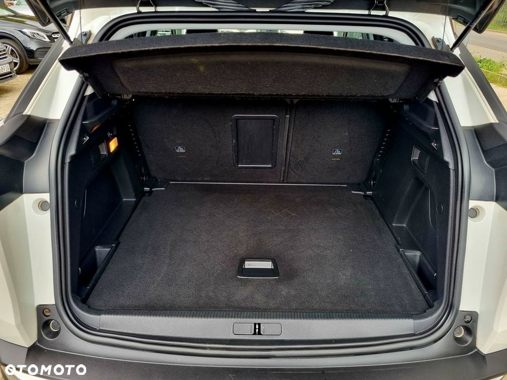 Peugeot 3008 1.6 BlueHDi Allure S&S - 11