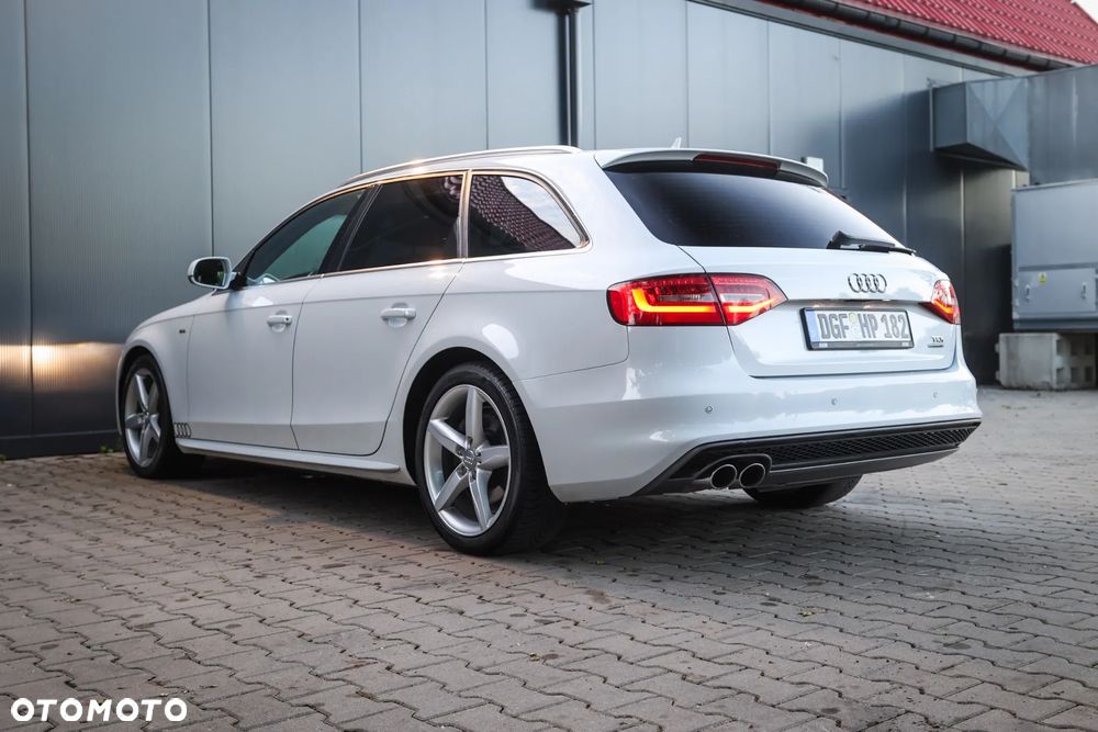 Audi A4 Avant 2.0 TDI DPF quattro S tronic S line Sportpaket - 7