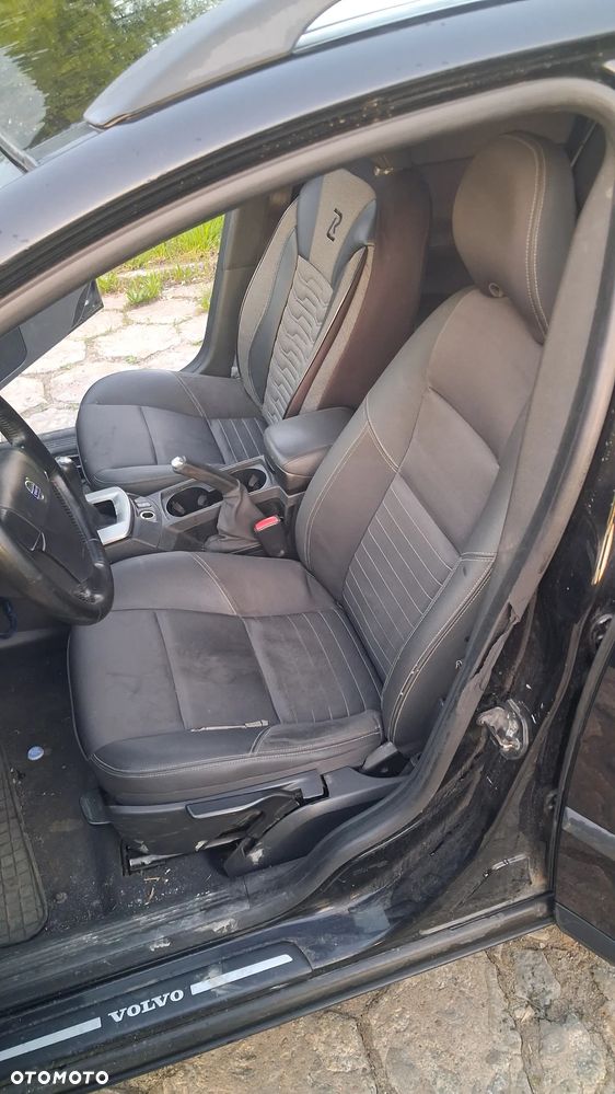 Na części VOLVO V50 (545) SILNIK 2.0 D 136KM Kod silnika: D4204T lakier 452-46 skrzynia maska zderzak drzwi klapa szyba fotel kanapa lusterko lampa deska GWARANCJA !!! Przód Tył Zestaw Komplet Drzwi Klapa Zderzak Błotnik Maska Grill Atrapa Szyba Pas Lampa Lusterko Boczki Fotel Kanapa Kokpit Deska Rozdzielcza Przełącznik Włącznik Sterownik Przewody Wiązka Instalacja Moduł Komputer Czujnik Listwa Pompa Alternator Wtryski Głowica Rozrusznik Kompresor Sprzęgło Dwumas Silnik  Skrzynia ABS Klimatyzacji Paliwa Wspomagania Kolektor Turbina Przepustnica Zawór Chłodnica Koło Hak Belka Sanki Zawieszenie Mcpherson Półoś Amortyzator Wydech Tłumik Zacisk Most - 13