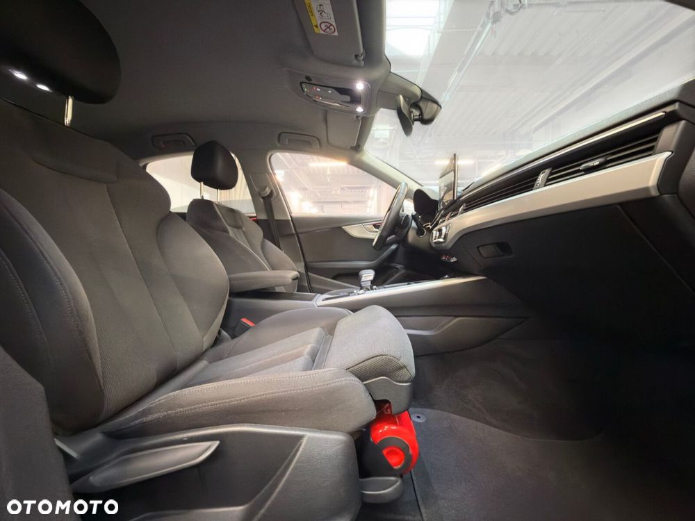Audi A4 Limousine - 23