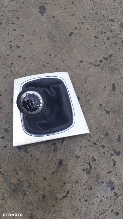 Gałka biegów skóra hrom karbon Audi A3 8P