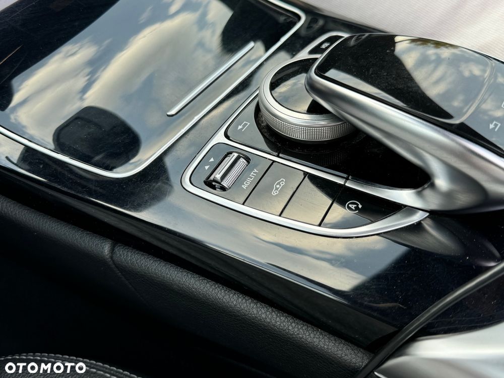 Mercedes-Benz Klasa C 200 7G-TRONIC - 21