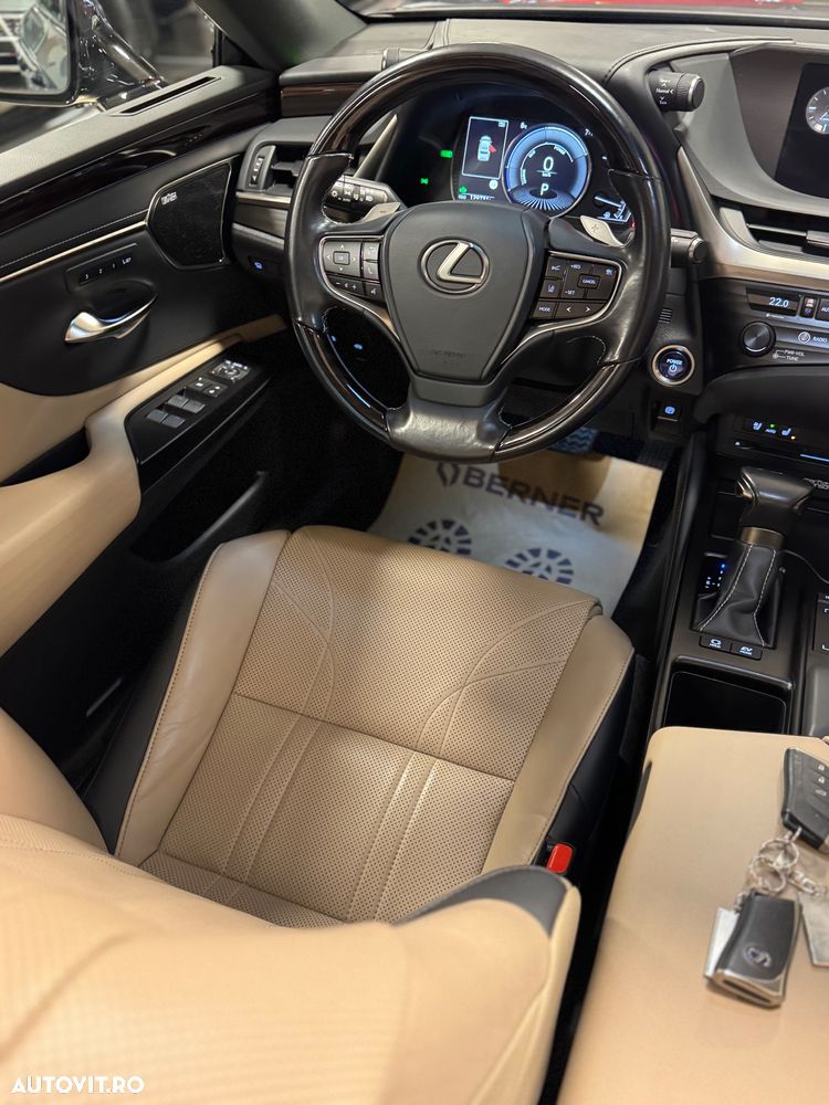 Lexus Seria ES 300h Business Edition - 14