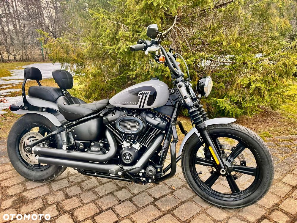 Harley-Davidson Softail Street Bob - 1