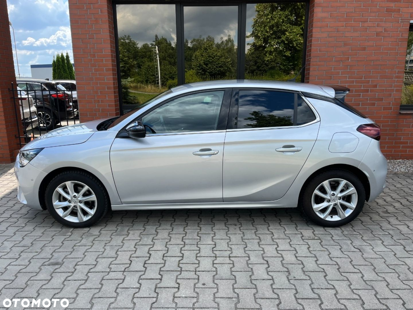 Opel Corsa 1.2 Elegance S&S - 23
