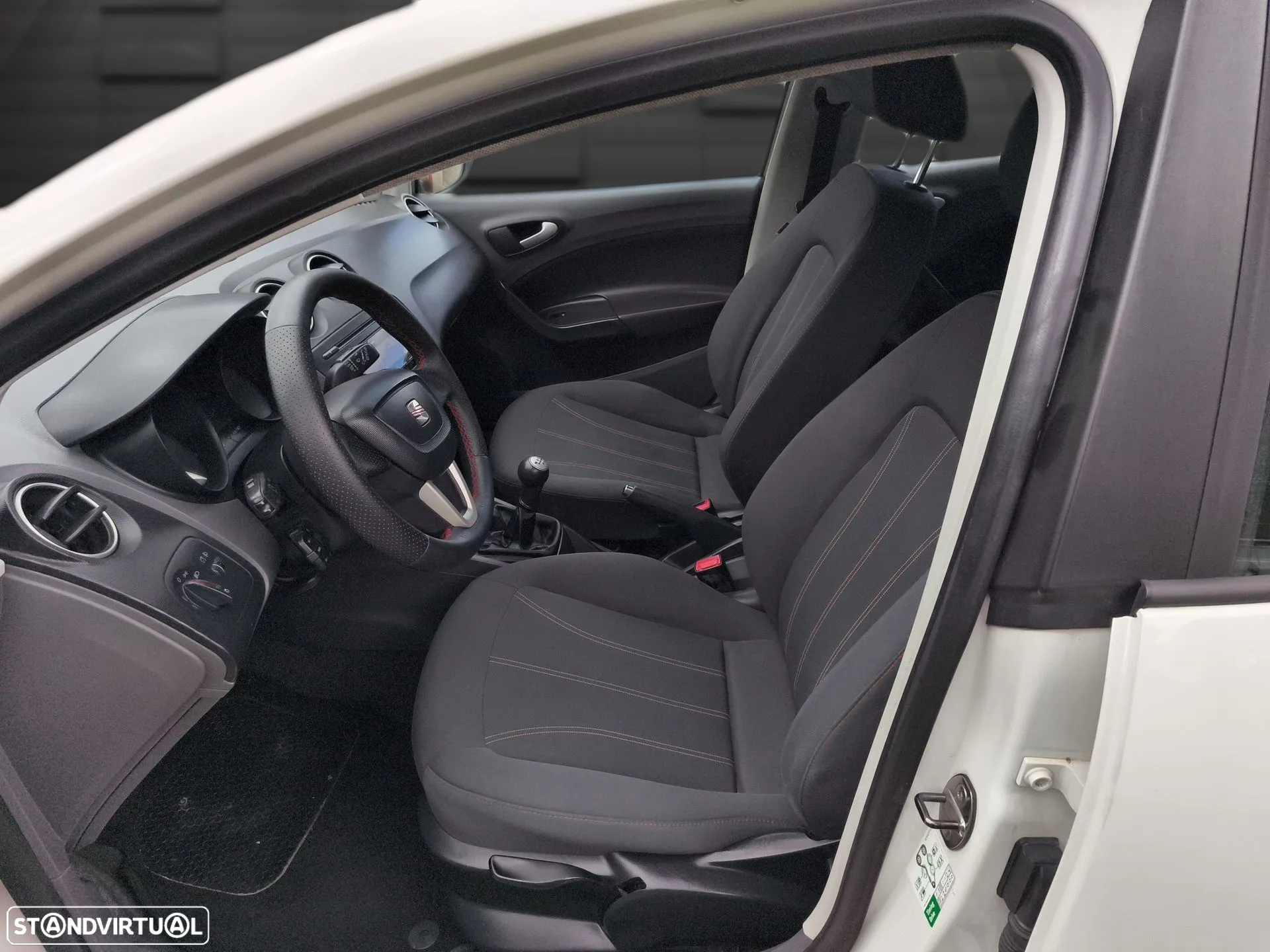 SEAT Ibiza 1.2 TDi Reference DPF - 8