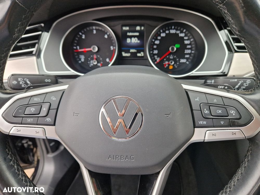 Volkswagen Passat 2.0 TDI DSG Highline - 11