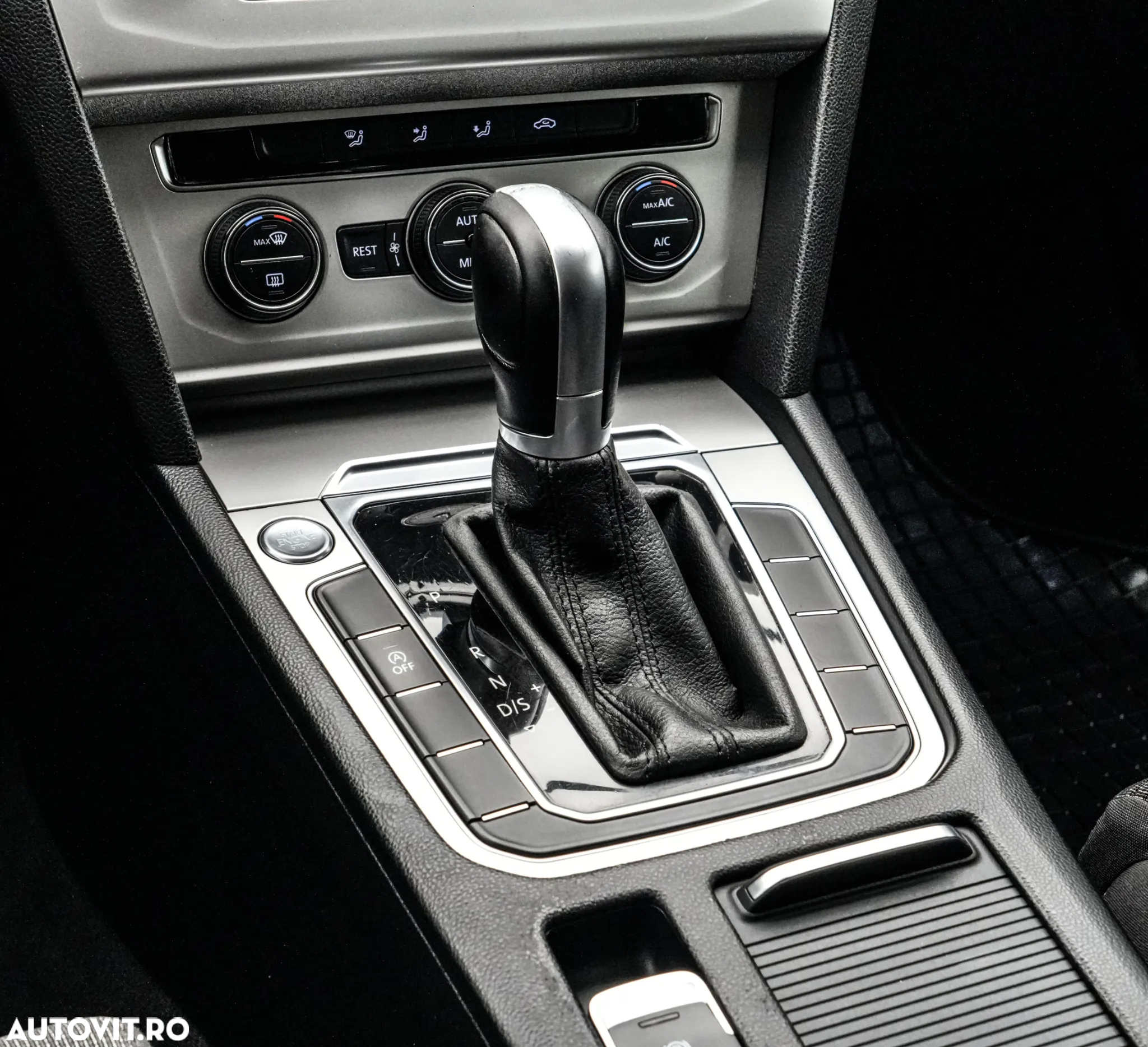 Volkswagen Passat - 20
