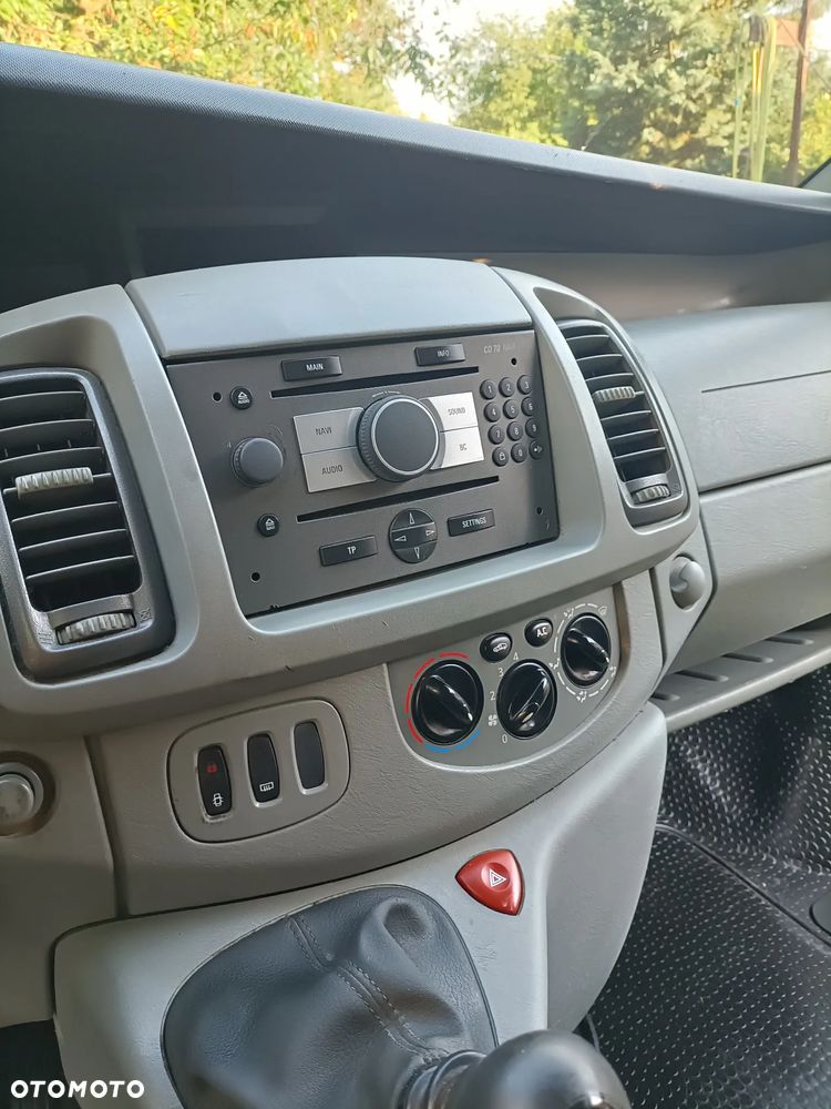 Opel Vivaro - 9