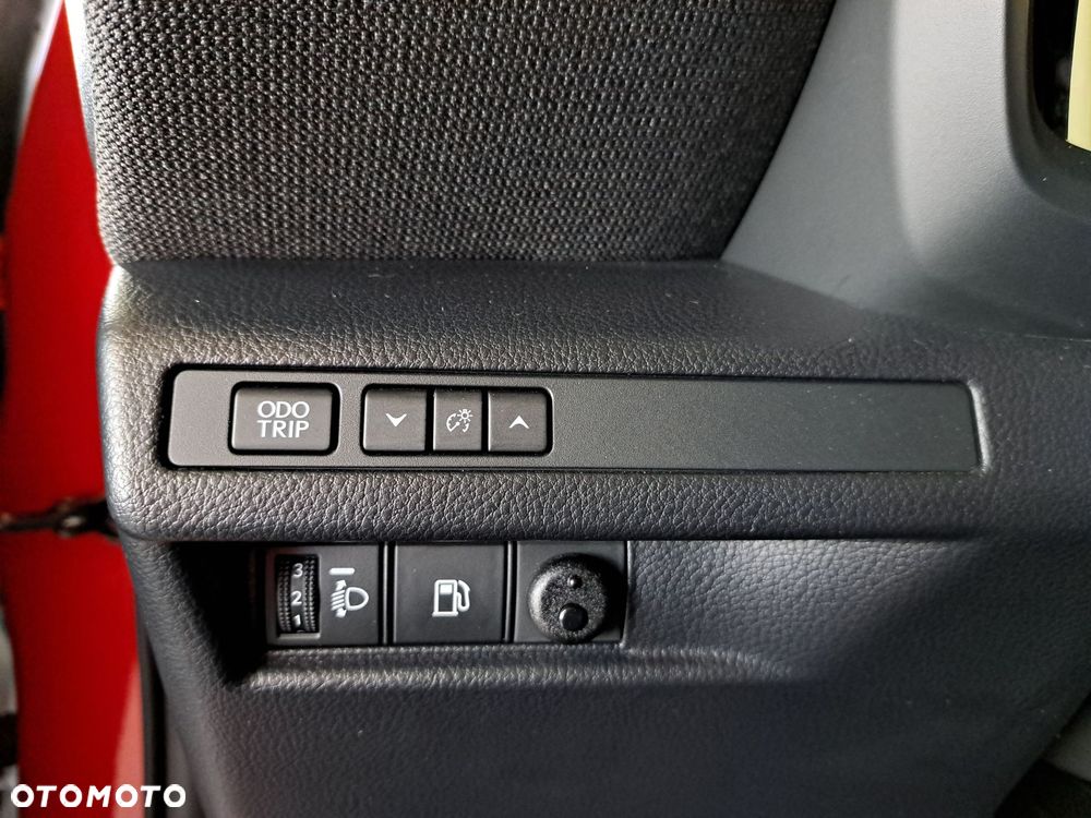 Lexus LBX 1.5 Hybrid - 33