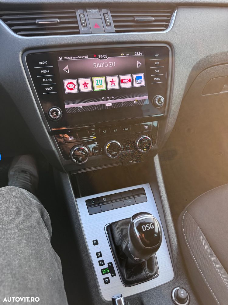 Skoda Octavia 2.0 TDI DSG Ambition - 13