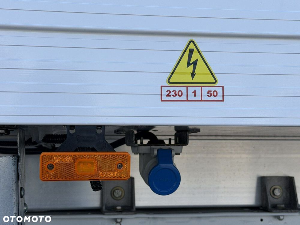 Ford Transit - 12
