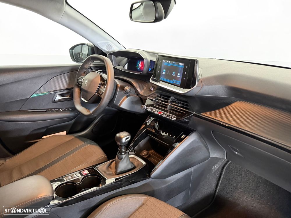 Peugeot 208 1.2 PureTech Allure Pack - 25
