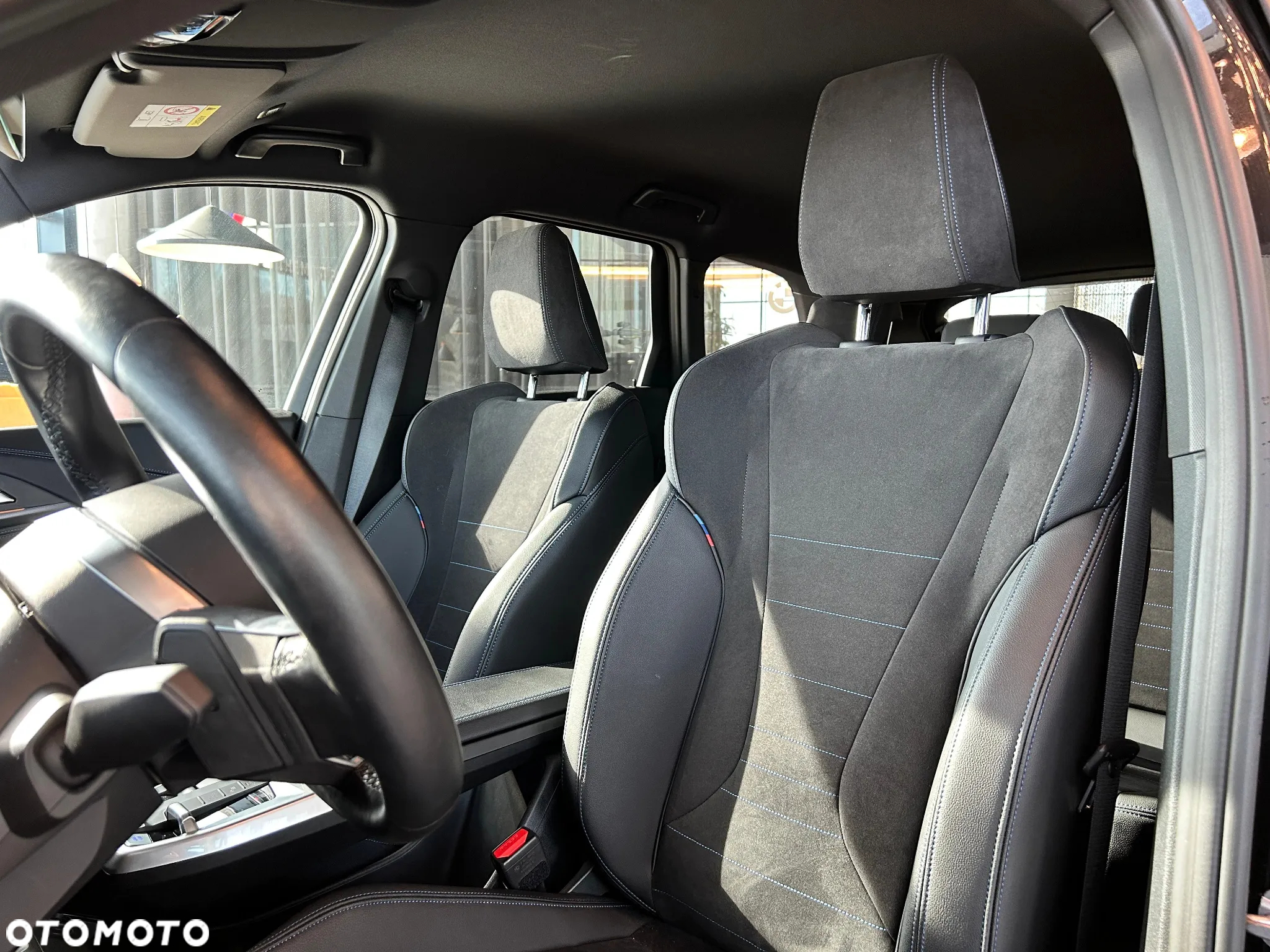 BMW iX1 xDrive30 M Sport - 23