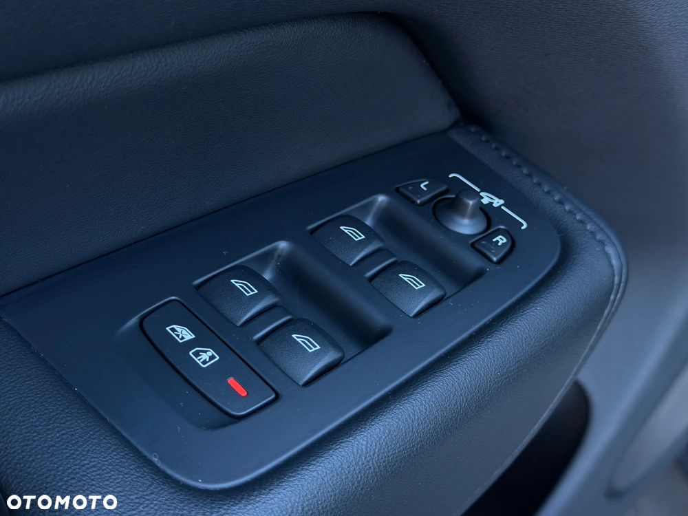 Volvo XC 60 B5 B AWD Plus Bright - 13